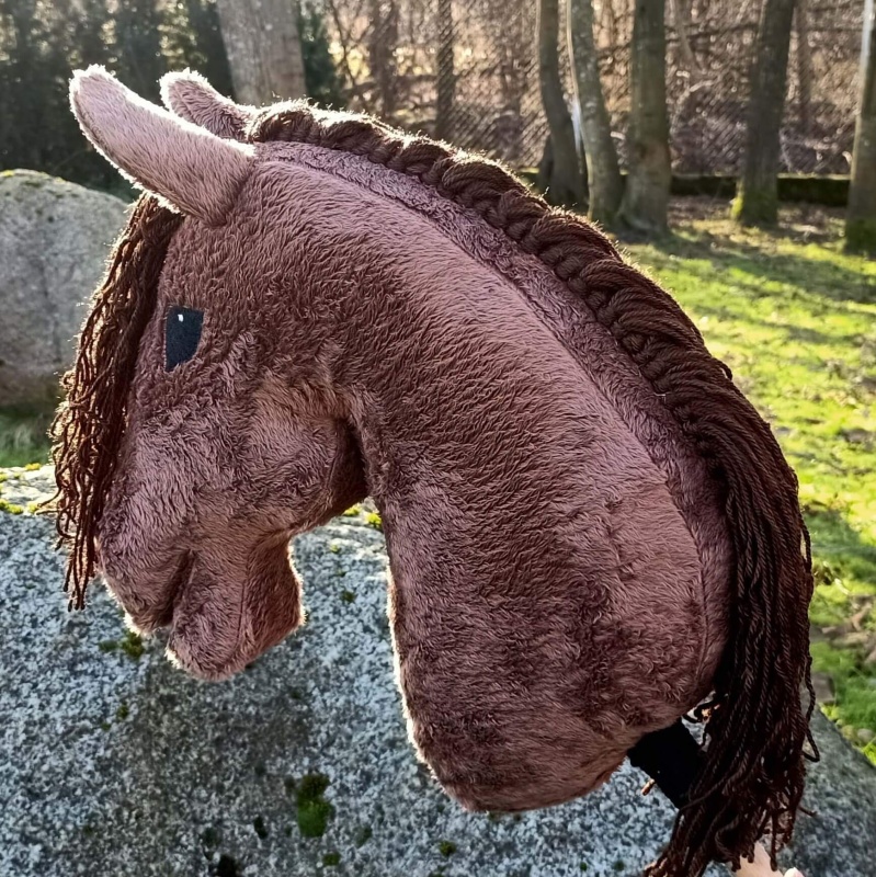 Hobby Horse  Grizzly (Koń na patyku) A3